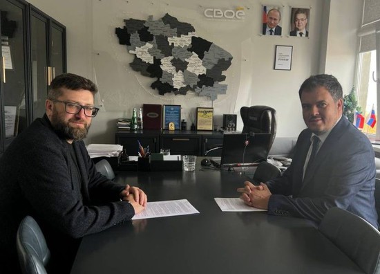 Соглашение подписали Алексей Папченя и Артем Серов. Фото СвоеТВ