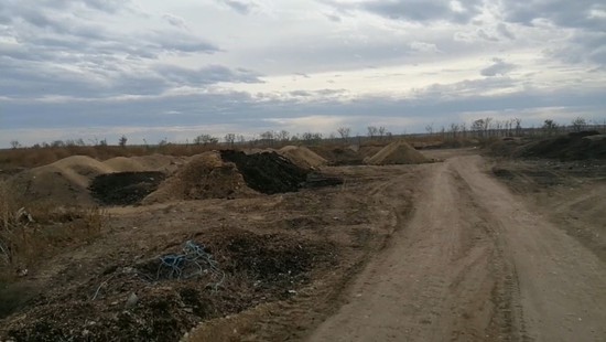 Следы земляных работ по снятию и перемещению почвы. Северо-Кавказское межрегиональное Управление Россельхознадзора