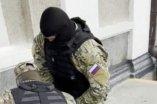 На фото - кадр из видео УФСБ России по СК