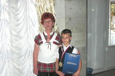 Преподаватель Людмила Тихомирова со своим учеником Александром Кузьменко.