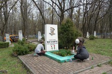 субботник на Даниловском кладбище
