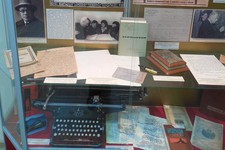 Документы и экспонаты рассказывают о том, как на Ставрополье сохраняют память о любимом поэте.