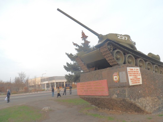 Этот Т-34 участвовал в боевых действиях нынешней «Великой Отечественной».