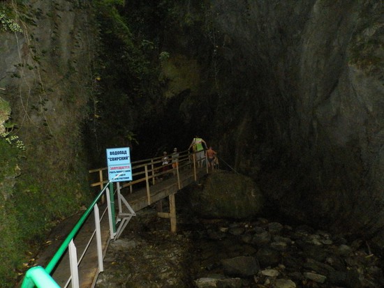 Дорожка к Свирскому водопаду