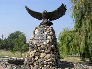 Памятник основателям станицы Новопавловской