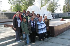 Жители Октябрьского района Ставрополя в селе Александровском посещает самый крупный военный мемориал в крае