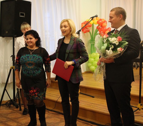 Ставропольских мам поздравили Ольга Тимофеева и Дмитрий Семёнов.