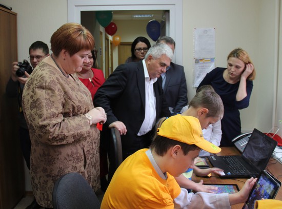 В Невинномысске открылся компьютерный класс для детей с ограниченным возможностями здоровья. Фото пресс-службы администрации Невинномысска