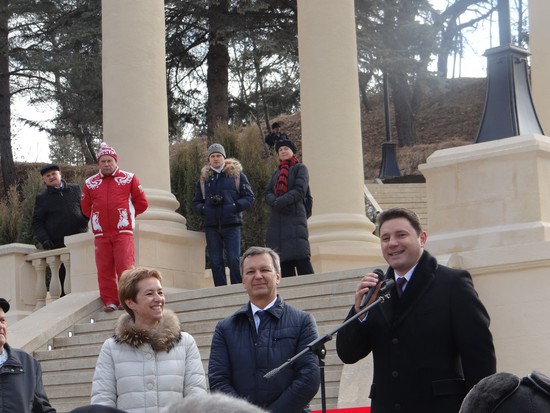 Открытие Каскадной лестницы. Фото с сайта: http://www.kirova33.ru/news/id6424/
