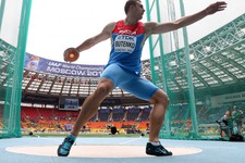 Виктор Бутенко, метнув диск на 64,92 метра, стал чемпионом страны