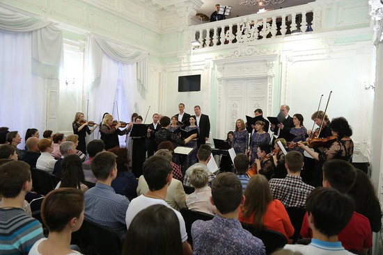 Камерный хор и оркестр капеллы «Кантабиле».