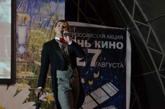 Актёр Евгений Задорожный с песенкой про купидона из кинофильма «Не может быть»