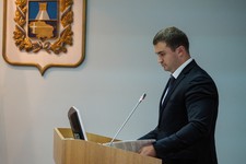 Виталий Хоценко выступает с докладом в Правительстве региона