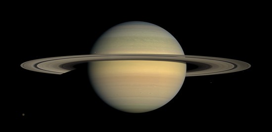 Снимок Сатурна. Сделан станцией "Кассини".