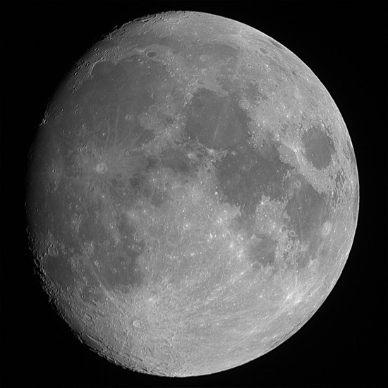 Астроснимок луны. Фото: Александр Камышников