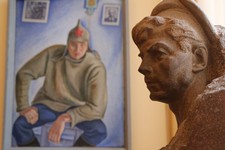 На выставке в Ставропольском краевом музее изобразительных искусств. 