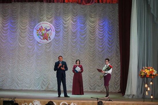 Детскую школу искусств поздравил замминистра культуры СК Сергей Олесов.