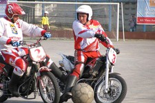 В атаке – семикратный чемпион Европы  Сергей Крошка.