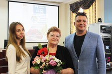 Светлана Бережная с сыном Владимиром и невесткой Настей.