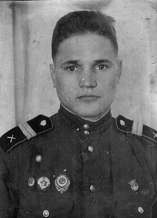 Таким Константин Ходунков  пришел из армии. 