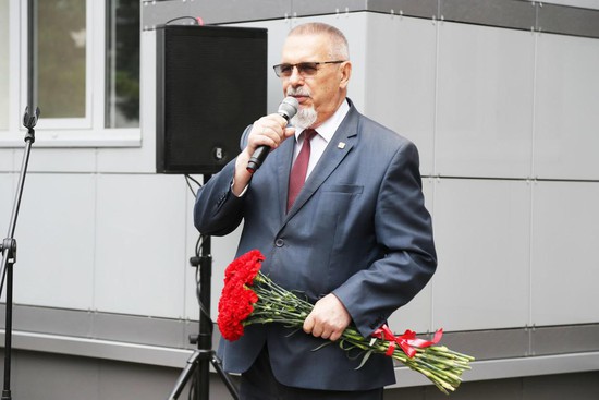 Председатель городской Думы Ставрополя Георгий Колягин выступает на церемонии открытия.
