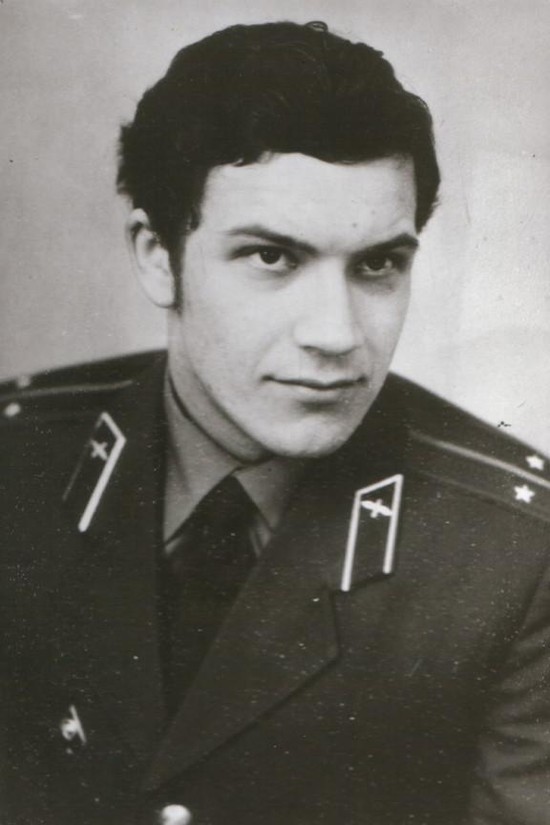 Капитан Валерий Лапин.