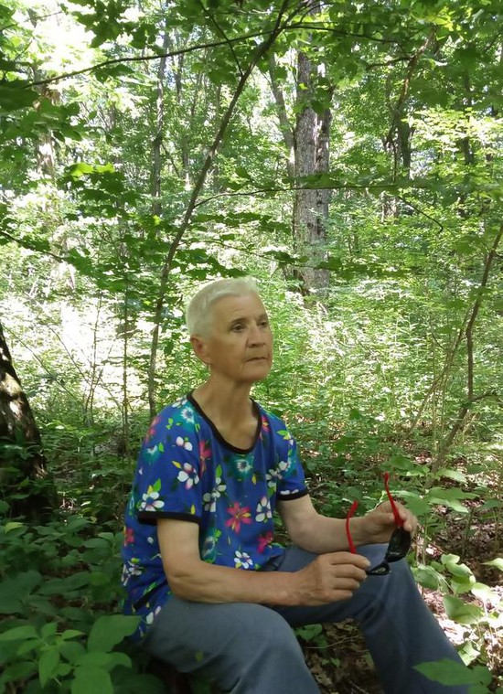 Зоя Александровна в ставропольском лесу (лето 2020 года).