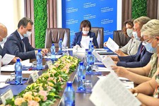Состоялось заседание краевой трехсторонней комиссии  по регулированию социально-трудовых отношений.