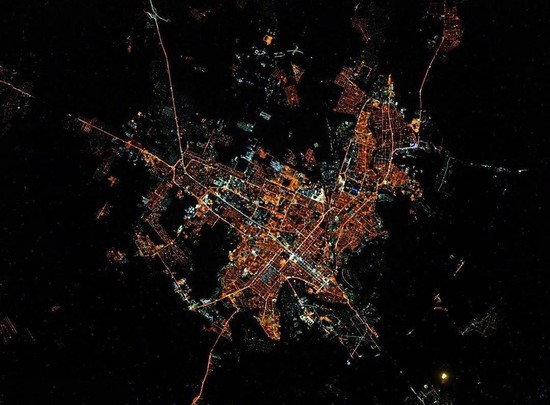 Так выглядит ночной Краснодар из космоса. Фото Олега Скрипочки/Роскосмос.