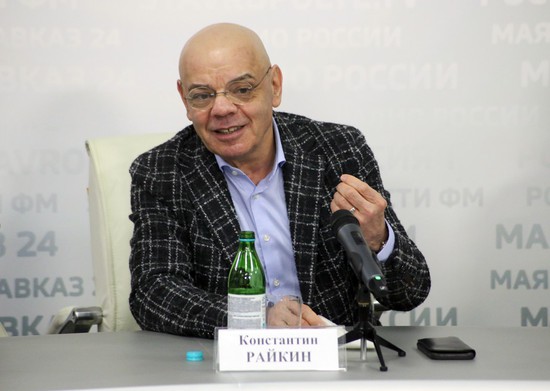 На пресс-конференции в Ставрополе.