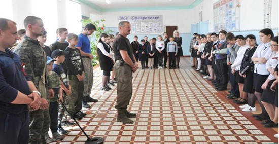 Встреча поисковиков ВПК «Русские витязи» со школьниками.