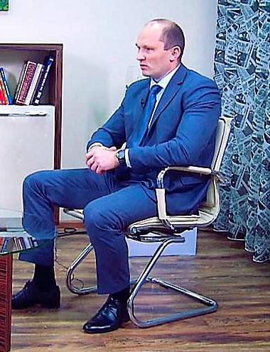 На фото с официального сайта телекомпании «Своё ТВ» Борис Семеняк.