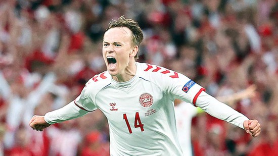 Один из лучших молодых футболистов чемпионата Европы  датчанин Миккель Дамсгор.