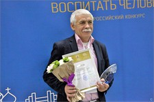 Виктор Муктарович Уракбаев. Фото администрации Новоалександровского округа.