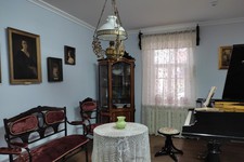 В доме-усадьбе художника В.И. Смирнова.