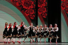 Выступает образцовый ансамбль "Радуга" детской хореографической школы Ставрополя