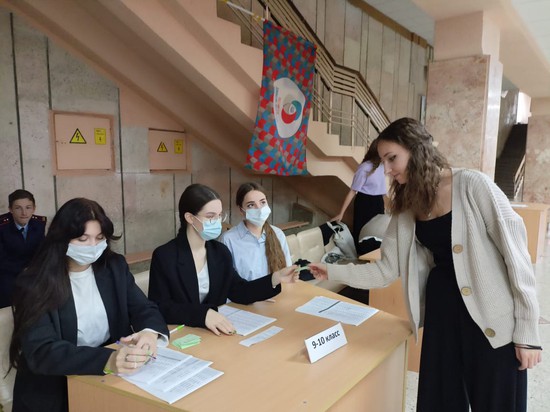 Школа. Голосование. Фото администрации Ставрополя