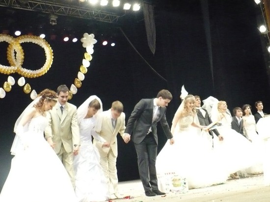 Много женятся на Ставрополье в красивые даты. Фото Ольги Богатеевой