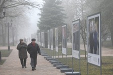 Фотовыставка в сквере у правительства Ставропольского края. ИА «Победа26»