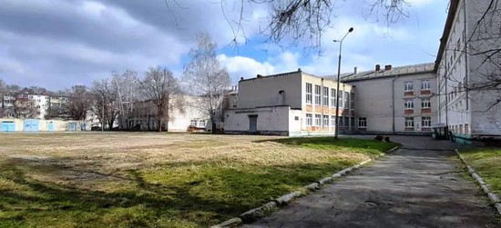 Территория школы в Невинномысске. Фото администрации Невинномысска