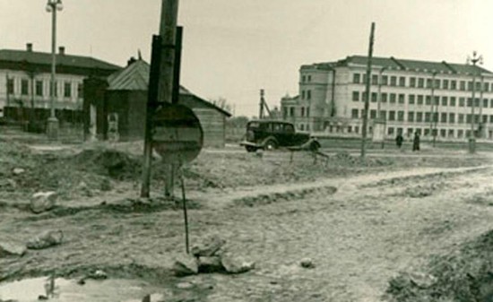 Ярмарочная площадь г. Ставрополя после оккупации, 1943 год