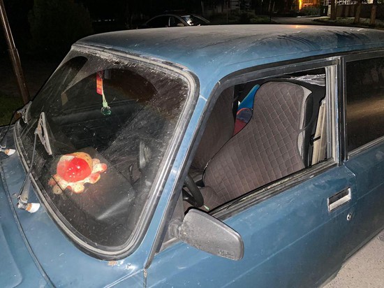 В Новопавловске юноша упал с багажника тронувшегося авто