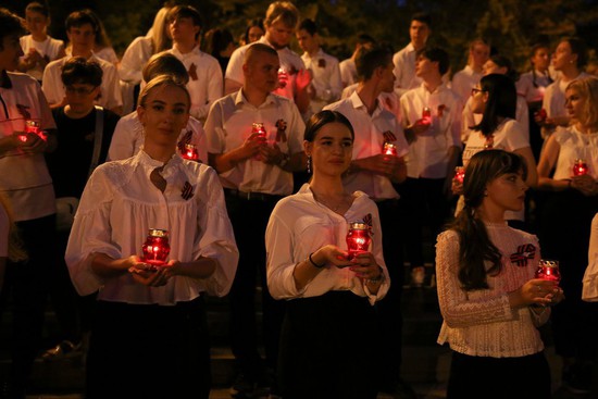 Участники акции «Огни памяти». Пресс-служба администрации города Ставрополя