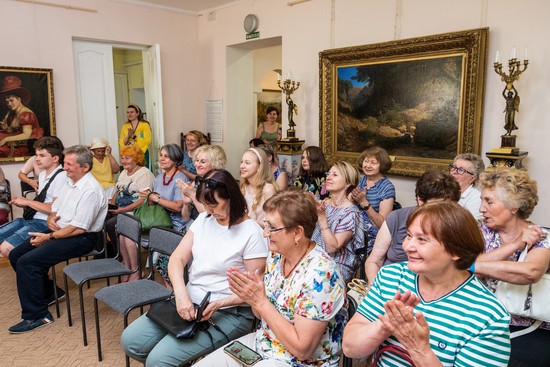 На литературной встрече в Ставропольском музее изобразительных искусств