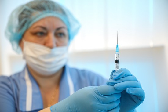 В СКФУ продолжат работать пункты вакцинации от коронавируса