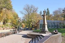 Памятник Солженицыну в Кисловосдке