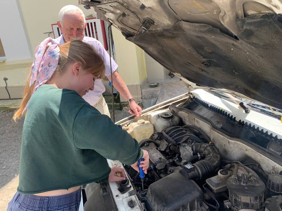 Подростков учат на автомехаников. Пресс-служба администрации города-курорта Кисловодска