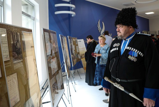 Выставка «Герои-казаки на службе Отечества». Управление по информации  и связям с общественностью СКФУ