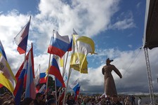 Митинг "Своих не бросаем" проходит на Крепостной горе Ставрополя