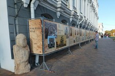 Выставка "Рождение края" уже работает на улице Дзержинского Ставрополя